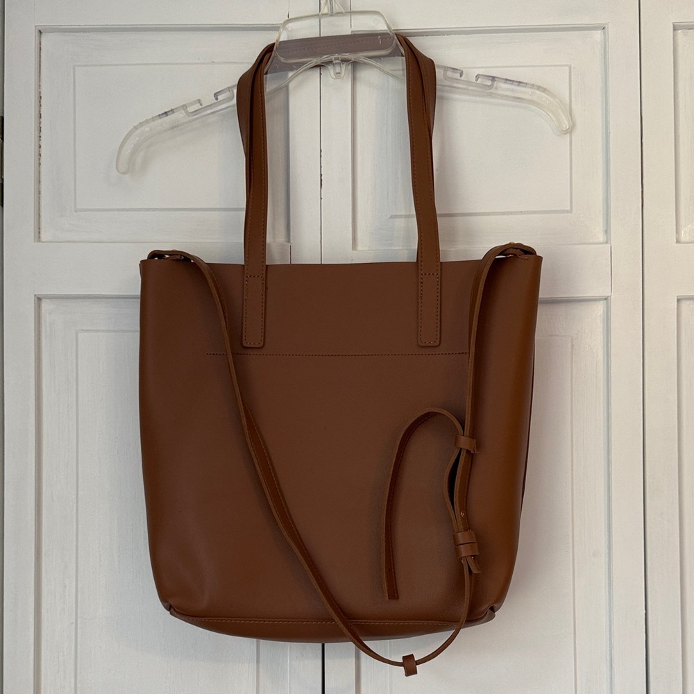Henny + Lev Vegan Leather Everyday 2 in 1 Tote Bag in Cognac - Picture 8 of 11